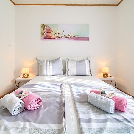 Apartments Braut Krk كرك المظهر الخارجي الصورة