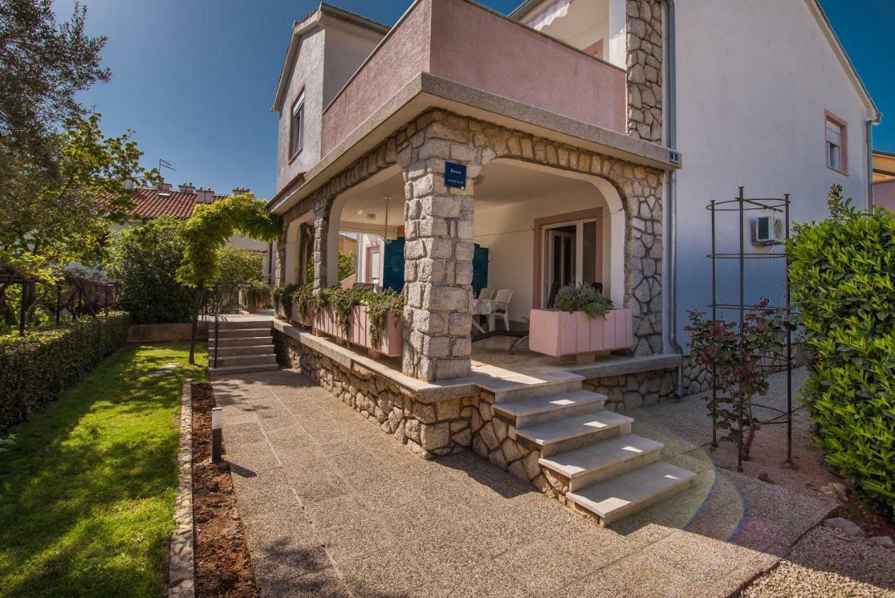 Apartments Braut Krk كرك المظهر الخارجي الصورة